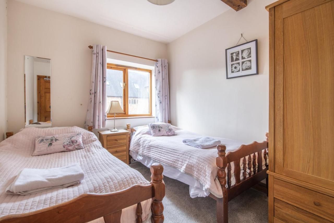 Somersal Cottages Ашбърн Екстериор снимка